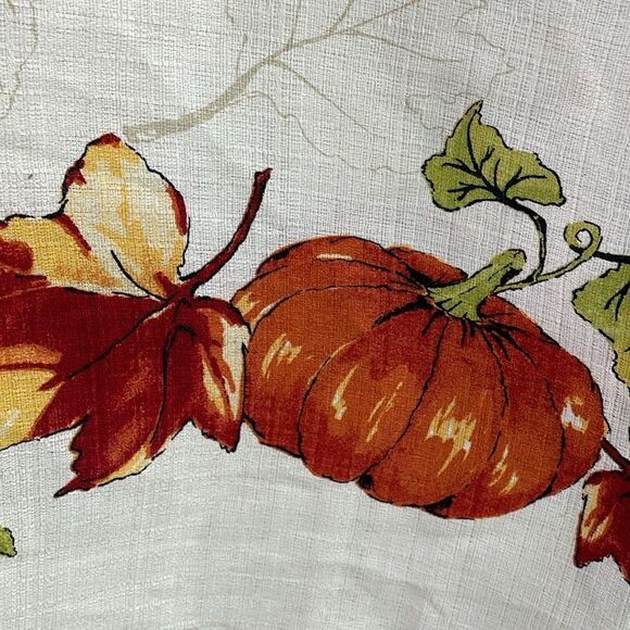 Better Homes and Gardens Fall Leaves and Pumpkins Table Cloth 60 in x 102 in - Picture 7 of 8